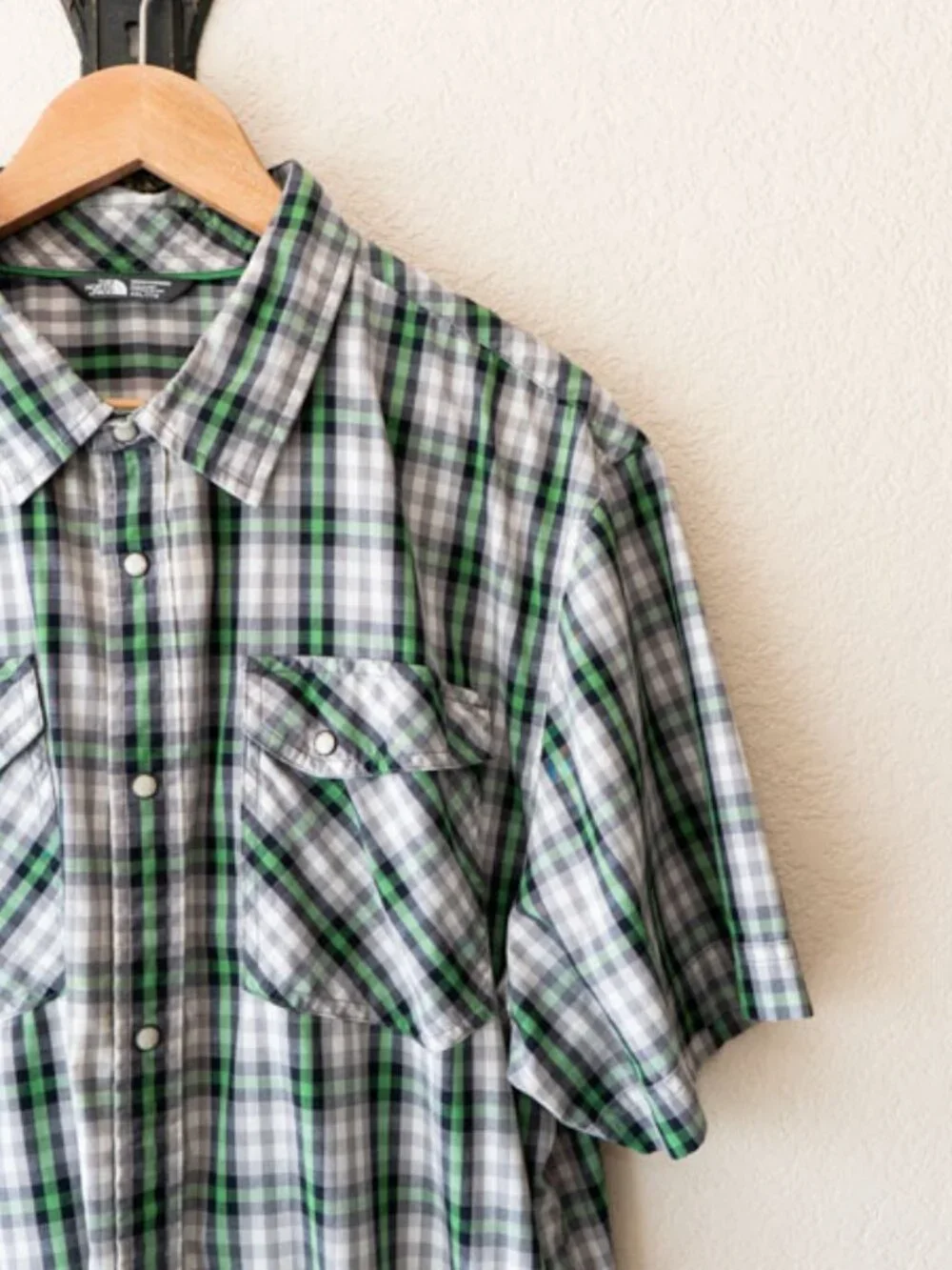 The North Face Plaid Snap Button Up Shirt XXL Green Gray Outdoor Hiking